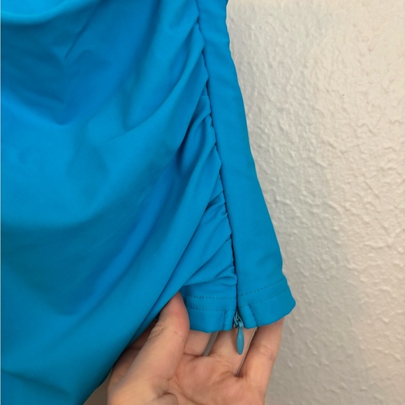 superdown Cassandra Crop Top in Teal M - Picture 8 of 11